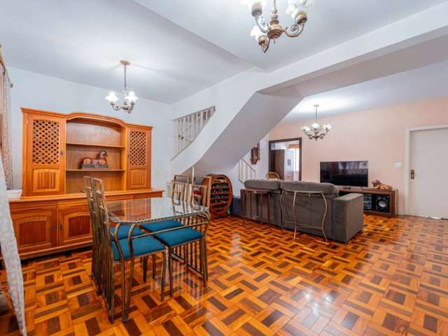 Excelente casa tipo  para venda com 3 quartos, 180m²