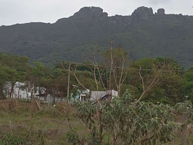 Linda chácara com visão para as montanhas em Igarapé