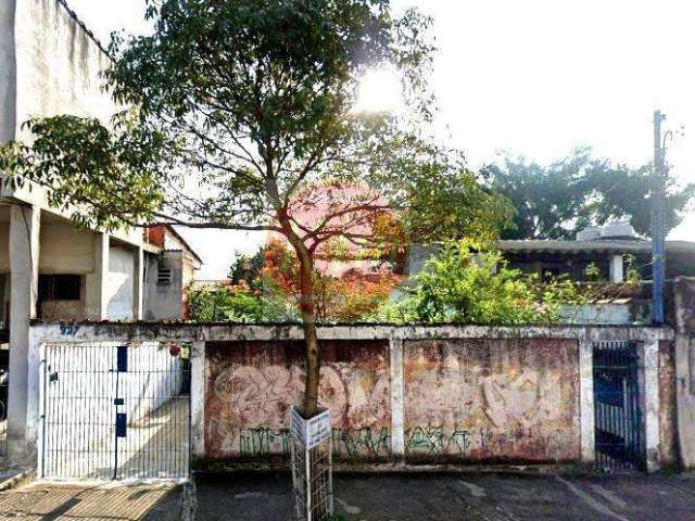 Casa Térrea para Venda em São Paulo, Jardim dos Ipês, 3 dormitórios, 1 banheiro, 4 vagas