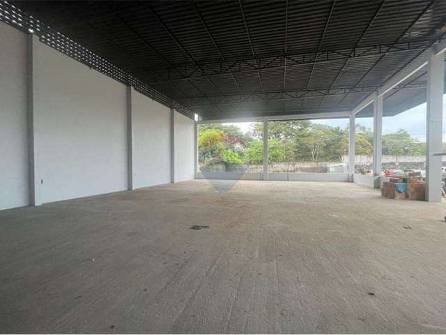 Galpão comercial de 2500 m² disponível para aluguel no bairro Santa Etelvina