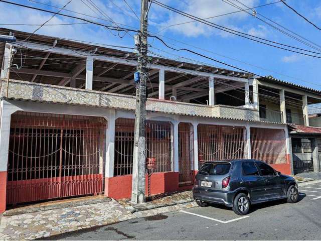 Casa com 3 quartos no Parque 10