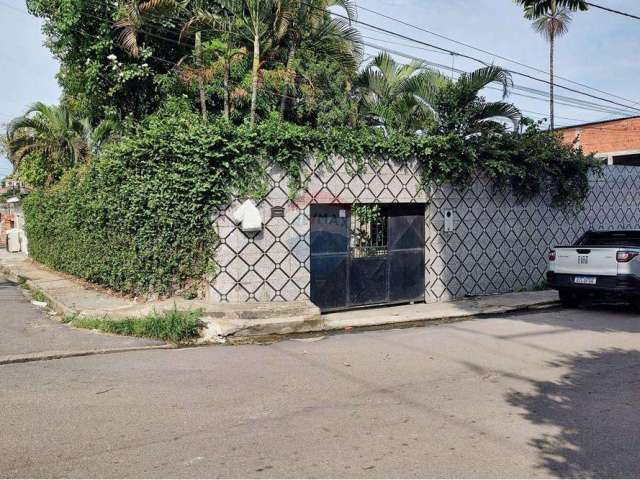 Vendo Casa de 03 Quartos no Bairro Colônia Santo Antônio - Zona Norte