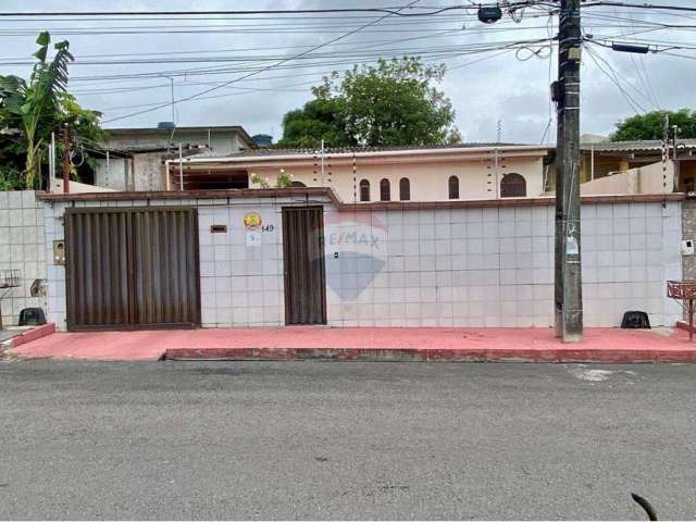 Casa a venda no Conjunto Petros - 390 mil