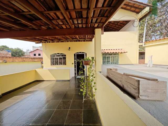 Casa completa 3 quartos + kitnet Lote 360 m² para Venda Bairro Rosana Ribeirão das Neves - MG