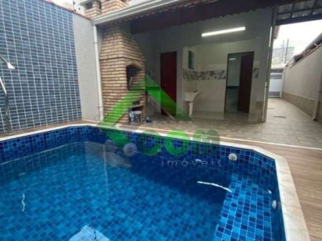 Casa com 3 dormitórios à venda, 118 m² por R$ 725.000,00 - Maracanã - Praia Grande/SP