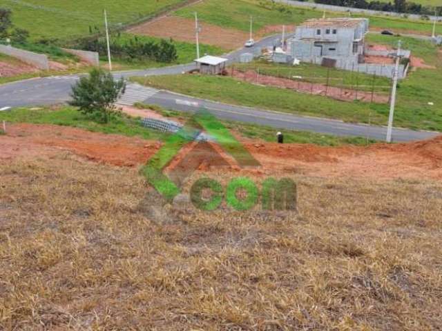 Terreno a venda no Jardim dos Pinheiros