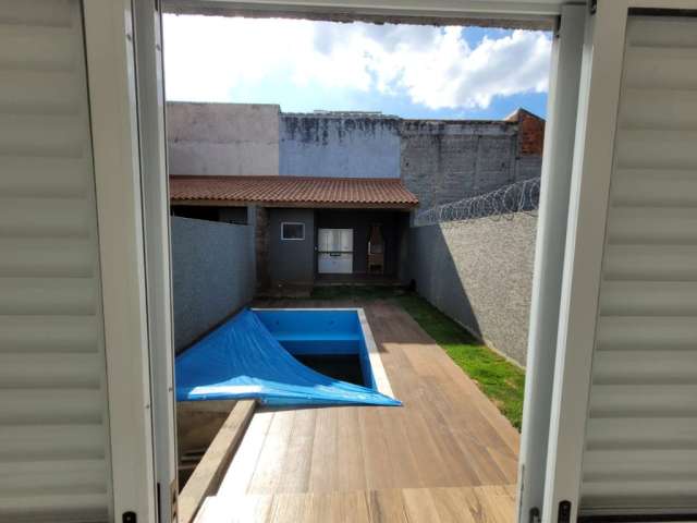 #vendo casa térrea 2 dorm. (1 suíte), piscina área gourmet, gar 1 auto em Atibaia R$370.000,00