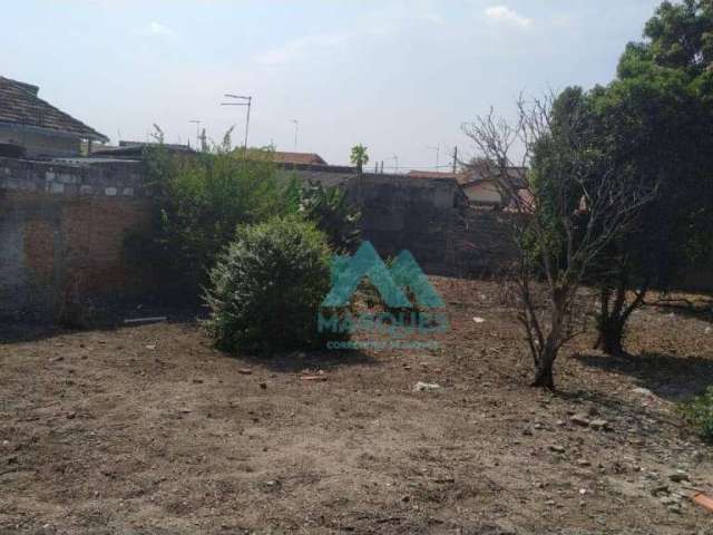 Terreno na Vila Santos com ótima Topografia  900m²