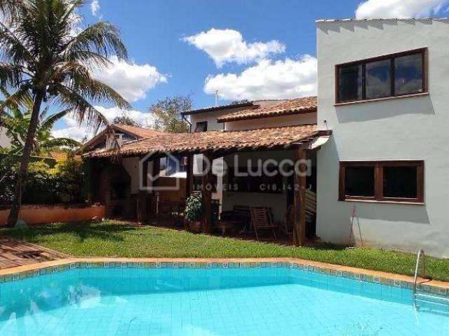 Casa com 3 quartos à venda na Rua Doutor Mário de Nucci, 320, Cidade Universitária, Campinas, 316 m2 por R$ 1.330.000