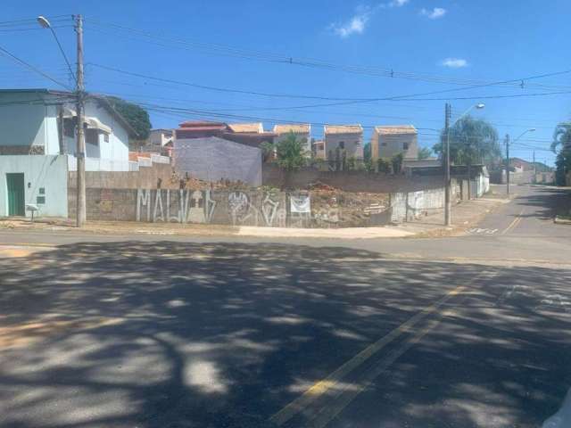 Terreno comercial à venda na Rua Cyrênia Arruda Camargo, 1, Parque São Quirino, Campinas por R$ 425.000