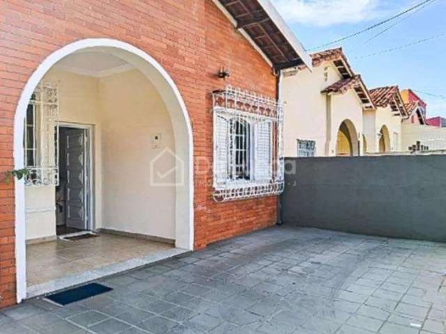 Casa com 3 quartos à venda na Rua Doutor Barbosa de Barros, 468, Botafogo, Campinas, 151 m2 por R$ 530.000