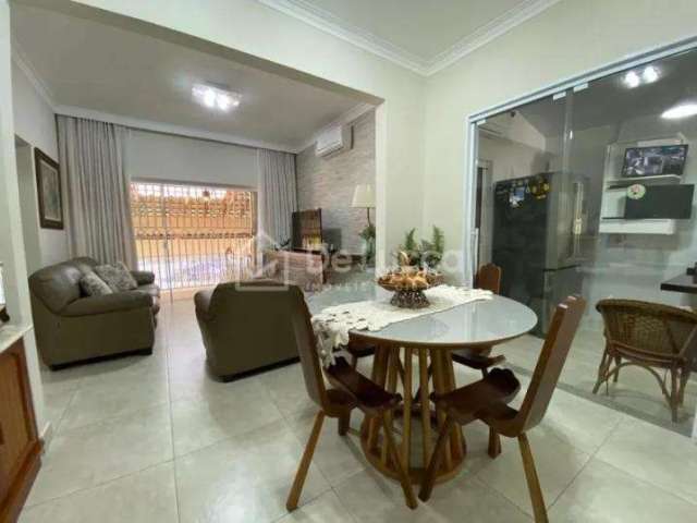 Casa com 5 quartos à venda na Rua Barretos, 35, Jardim Proença, Campinas, 223 m2 por R$ 795.000