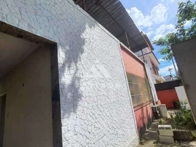 Casa com 3 quartos à venda na Rua Professor Plínio Bastos, Olaria, Rio de Janeiro, 105 m2 por R$ 499.000