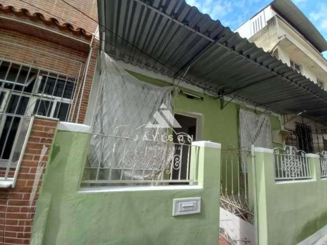 Casa com 2 quartos à venda na Rua Maria do Carmo, Penha Circular, Rio de Janeiro, 50 m2 por R$ 175.000