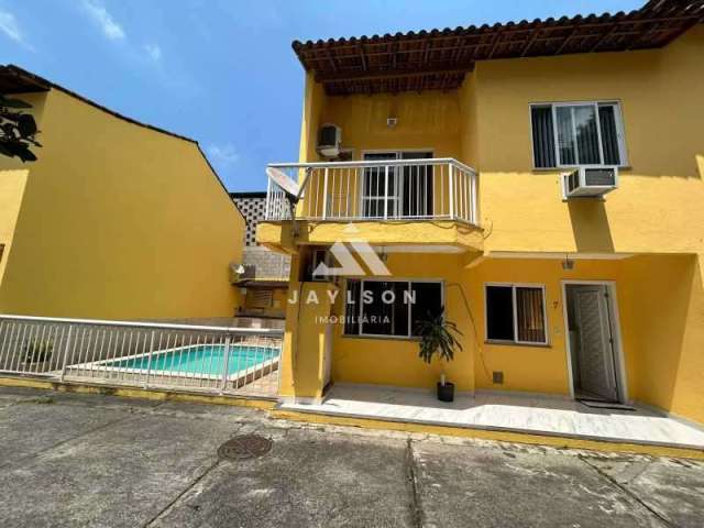 Casa em condomínio fechado com 3 quartos à venda na Rua Caviana, Taquara, Rio de Janeiro, 100 m2 por R$ 428.000