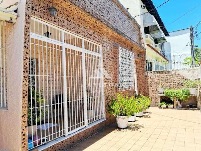 Casa com 4 quartos à venda na Rua Alcides Rosa, Vila da Penha, Rio de Janeiro, 129 m2 por R$ 690.000