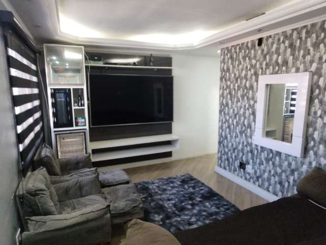 Lindo Apartamento Semi-mobiliado na Vila Carmosina, vaga e 3 quartos