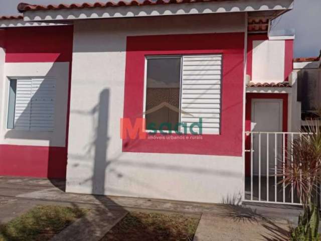 Casa 2 quartos 2 banheiros 2 vagas no Condomínio Terra Nova