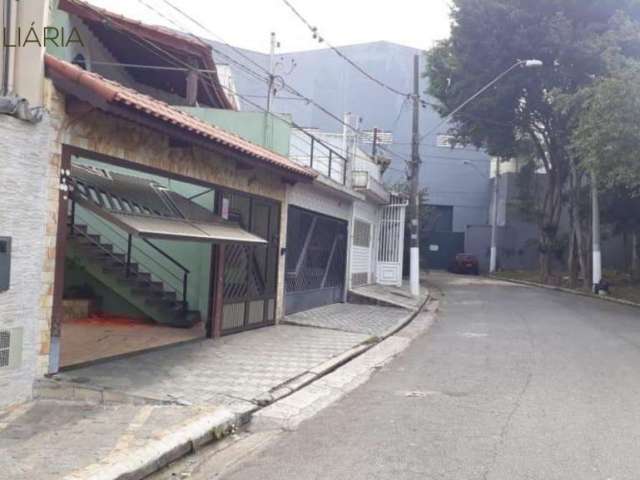 Lindo Sobrado com 4 dormitórios, em frente à praça em São Bernardo do Campo