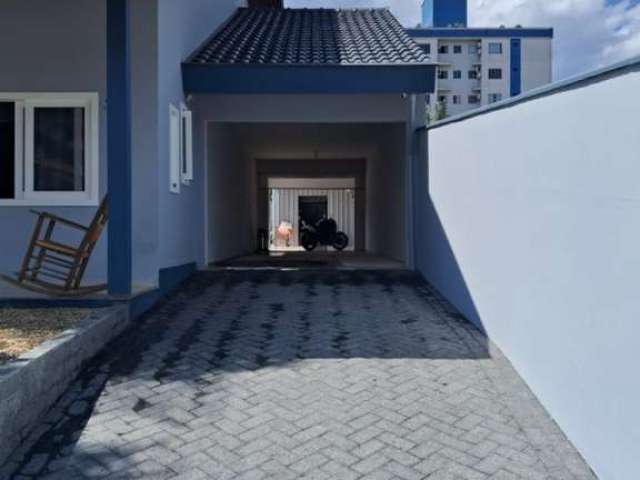 Casa com 3 quartos à venda no Dom Joaquim, Brusque , 200 m2 por R$ 1.250.000