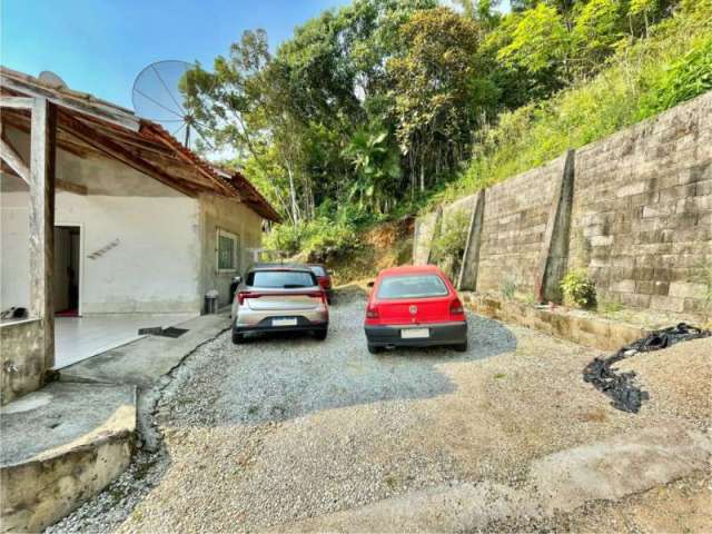 Casa com 3 quartos à venda no Cedrinho, Brusque , 180 m2 por R$ 520.000