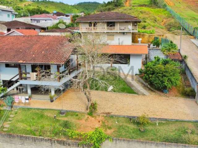 Casa com 4 quartos à venda no Dom Joaquim, Brusque , 155 m2 por R$ 750.000