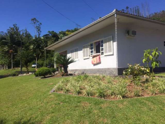 Casa com 3 quartos à venda no Centro, Guabiruba , 1292 m2 por R$ 1.800.000