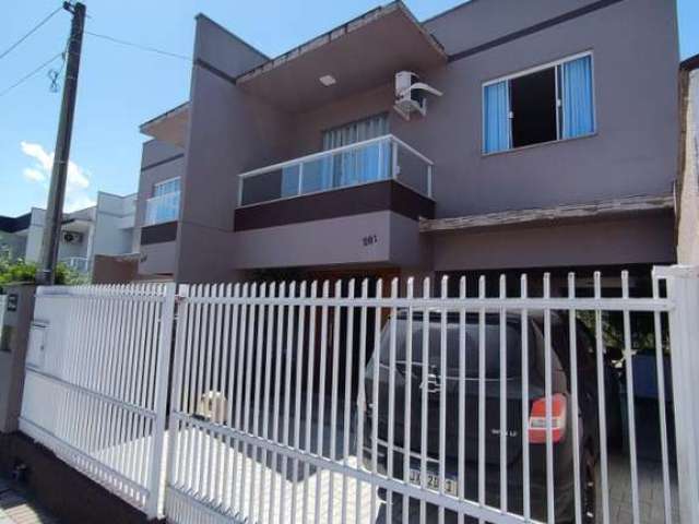 Casa com 3 quartos à venda no Cedrinho, Brusque , 100 m2 por R$ 549.000