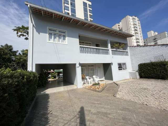 Casa com 2 quartos à venda no Santa Rita, Brusque , 220 m2 por R$ 790.000