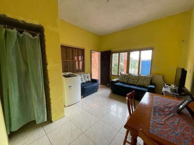 Duas casas a venda na Estrada do Schneider, bairro Hipica,.&lt;BR&gt;A casa da frente contem dois quartos ,sacada,dois banheiros, sala, cozinha.&lt;BR&gt;A segunda casa seria um quarto .sala,cozinha e