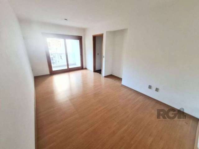 Vende-se apartamento com 2 dormitórios e 1 suíte, living 2 ambientes com sacada e 2 vagas de garagem. Vista arborizada, piso tábuão, cozinha e área de serviço amplas, dependência completa, 1 banheiro 