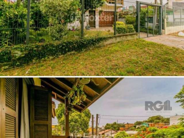 Casa com 4 dormitórios! Casa à venda Rua Souza Lobo, Vila Jardim - Porto Alegre &lt;BR&gt;ótima residência próximo a Av. Protásio Alves, com dois pavimentos, 4 quartos com 1 suíte, sala ampla, cozinha