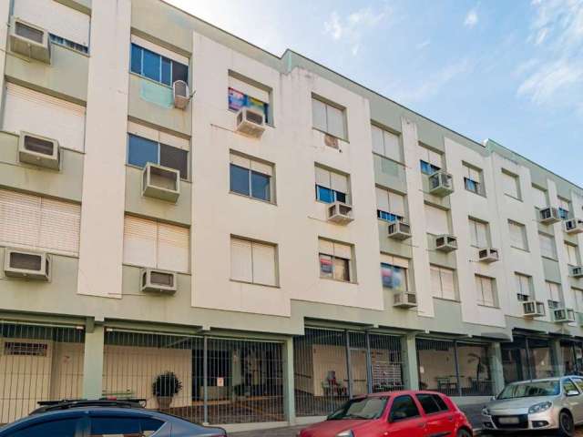 Apartamento reformado no bairro São Sebastião, com 63 m², 2 dormitórios, sala, banheiro, cozinha e lavanderia. Vaga para veículo por convenção de condomínio. Localizado na rua Itiberê da Cunha, em fre