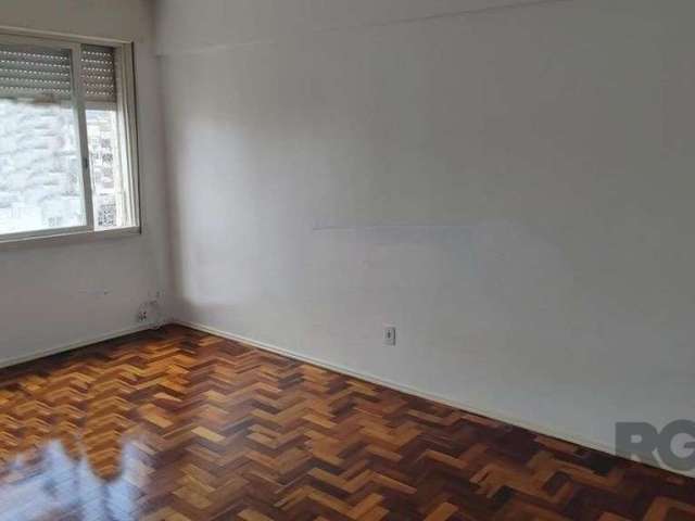 Apartamento de 1 dormitório a venda no Bairro Cidade Baixa.&lt;BR&gt;Apartamento de 01 dormitório , piso em parquet , cozinha americana ,banho social , vista panorâmica elevador , fundos , sol norte .