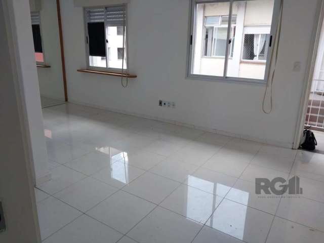 Apartamento 73 m² 3 quartos, 2 banheiros, sala estar, jantar, cozinha, área de serviço, vaga rotativa. Condomínio com estacionamento, playground, quadra de esportes, churrasqueira, portaria, sem eleva