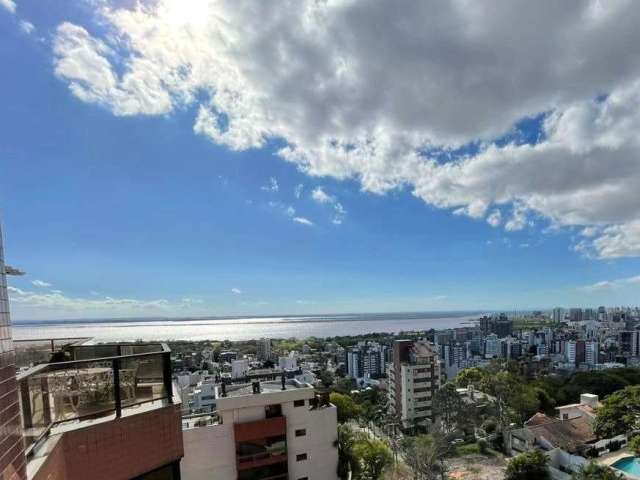 COBERTURA com   maravilhosa vista para o Guaíba &lt;BR&gt;310 m2, com 3 dormitórios, sendo uma  suíte na Correa Lima  715, quartos com sacada, 3 vagas com armário na garagem, 4 banheiros mais lavabo, 