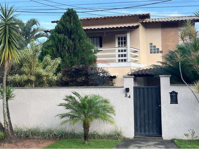 Linda e Paradisíaca Casa em Condomínio no Recanto de Itaipuaçu.