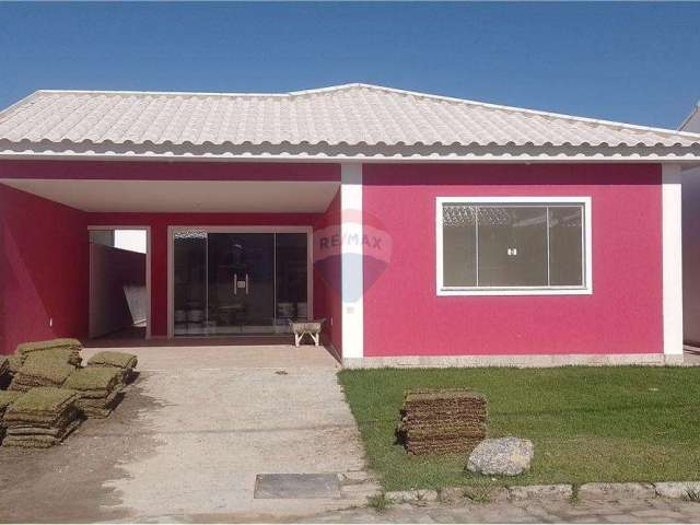 Excelente Oportunidade: Casa de 3 Quartos em Condomínio com  Infraestrutura Completa