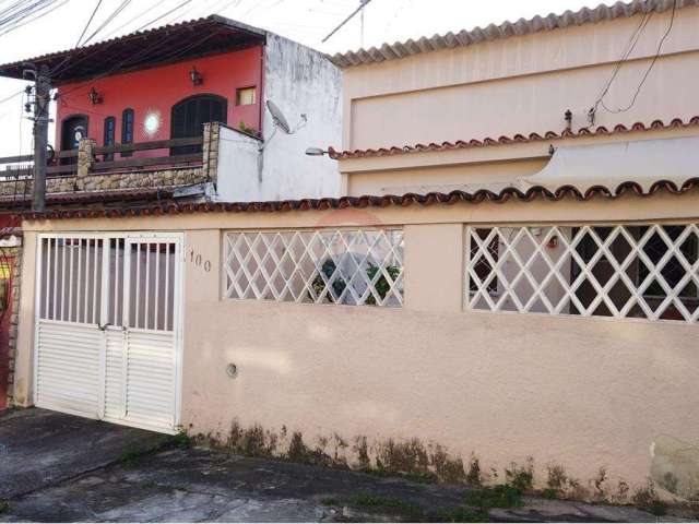 Aconchegante casa de 2 quartos (1 suíte) em condomínio