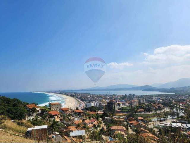 Terreno com Vista 360º para Lagoa, Mar e Montanhas em Ponta Negra, Maricá.