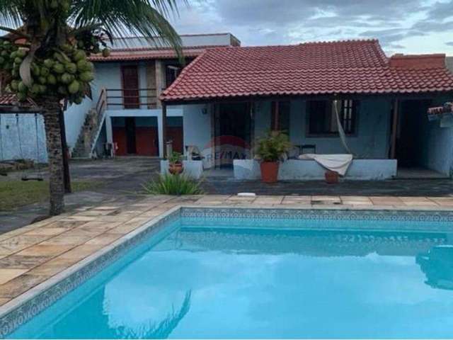 Ótima casa com 600m2 de terreno, Piscina, três quartos, sendo duas suítes no Jardim Atlântico Oeste, Itaipuaçu, Maricá