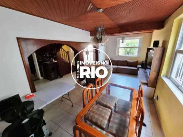 Casa com 3 quartos à venda na Rua Caruaru, --, Grajaú, Rio de Janeiro, 352 m2 por R$ 750.000