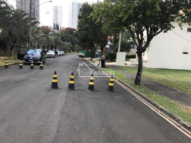 Terreno dos Sonhos no Parque Campolim: Pronto para Construir!