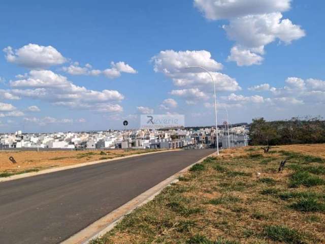 Venda de Terreno de 300m² no  Condomínio Maria Cândida, na cidade de Indaiatuba. Com 300metros quadrado por RS 550.000.00, plano, sol da manha