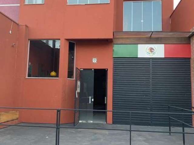 Prédio Comercial para Venda em Taubaté, Centro, 4 banheiros, 2 vagas