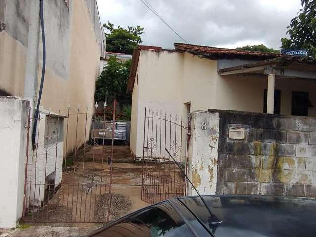 Casa para Venda em Taubaté, Alto São Pedro, 3 dormitórios, 2 banheiros, 2 vagas