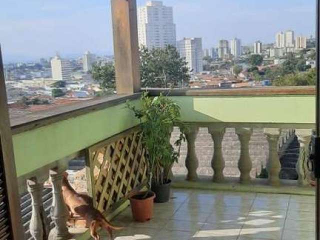 Sobrado para Venda em Jacareí, Centro, 3 dormitórios, 1 suíte, 2 banheiros, 1 vaga