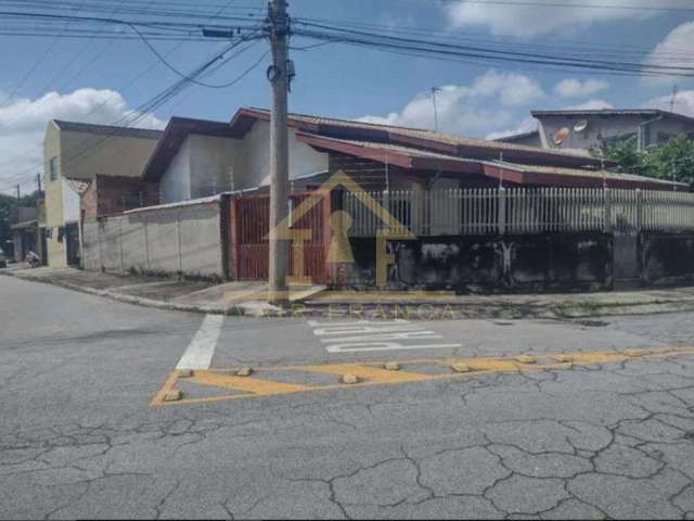 Casa para Venda em Tremembé, Loteamento Parque das Fontes, 4 dormitórios, 2 suítes, 3 banheiros, 1 vaga