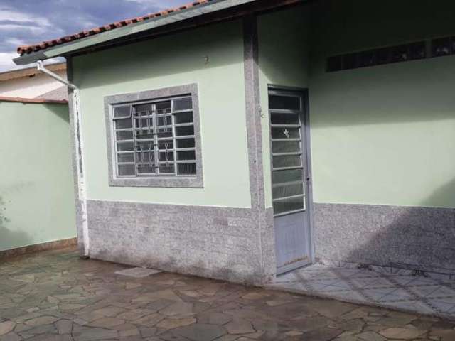 Casa para Venda em Taubaté, Parque Jaraguá, 3 dormitórios, 1 banheiro, 2 vagas