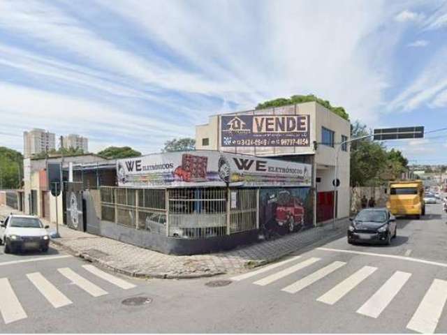 Sobrado para Venda em Taubaté, Centro, 4 dormitórios, 4 suítes, 5 banheiros, 1 vaga